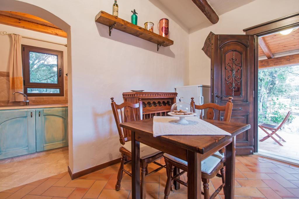 Casa Vacanze San Pantaleo Villa Bagian luar foto