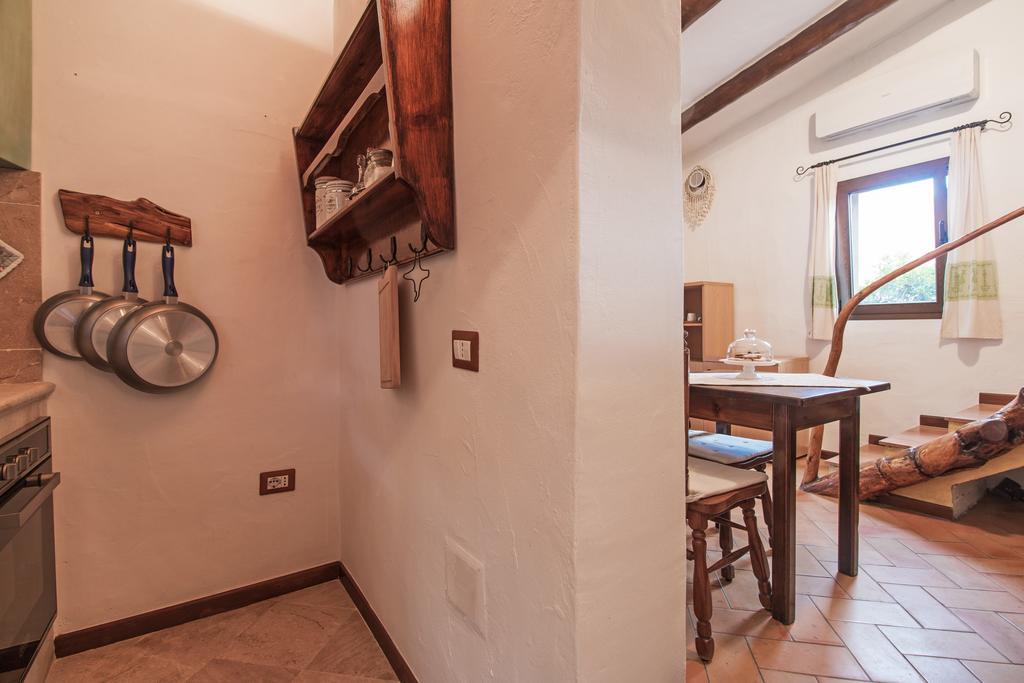Casa Vacanze San Pantaleo Villa Bagian luar foto