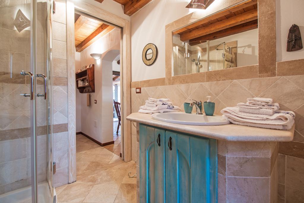 Casa Vacanze San Pantaleo Villa Bagian luar foto