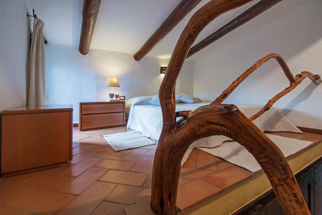 Casa Vacanze San Pantaleo Villa Bagian luar foto