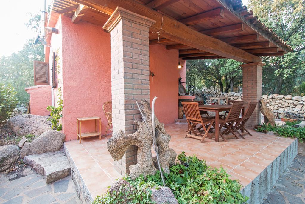 Casa Vacanze San Pantaleo Villa Bagian luar foto